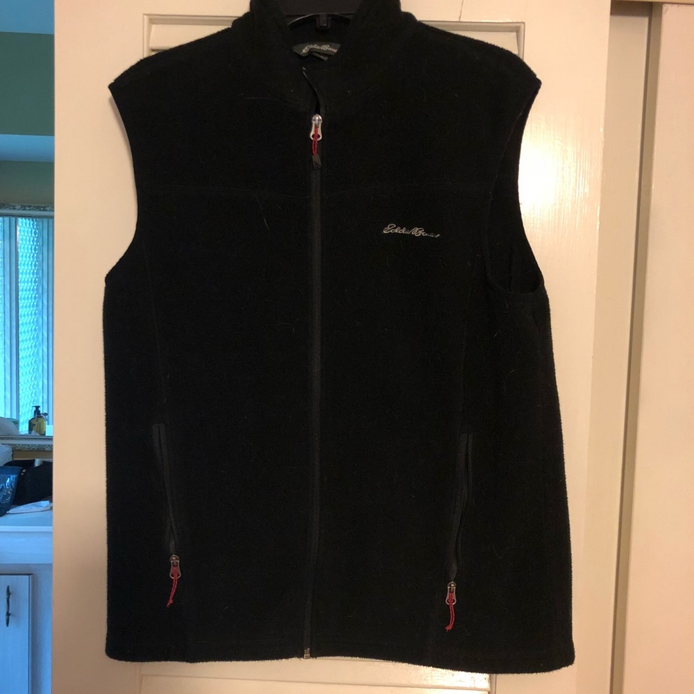Men’s Eddie Bauer fleece vest